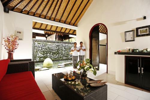 Hotel Teluk Karang Dive & Spa Resort