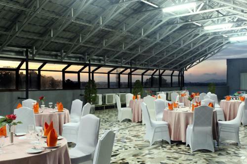 Grand Hatika Hotel
