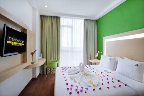 Hotel Maxonehotels At Belstar Belitung