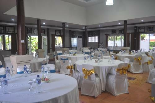 Dewi Sinta Hotel And Restaurant