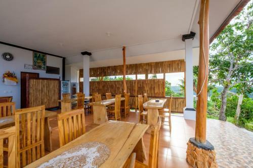 Hostal Slumbung Bungalow With Ocean View
