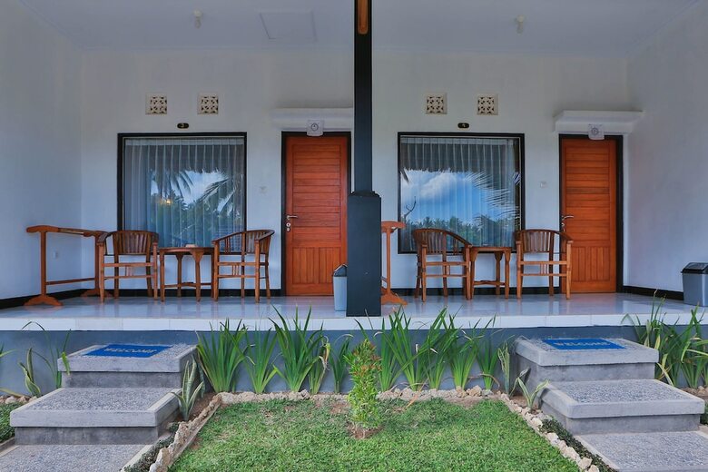 Hostal Mamaras Guest House
