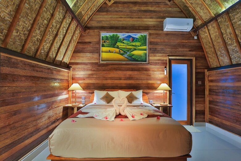 Hostal Mamaras Guest House