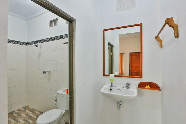 Hostal Mamaras Guest House