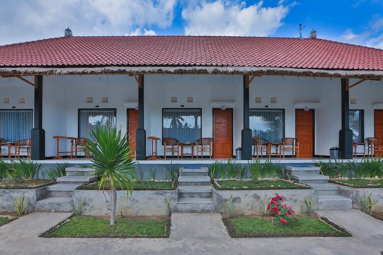 Hostal Mamaras Guest House