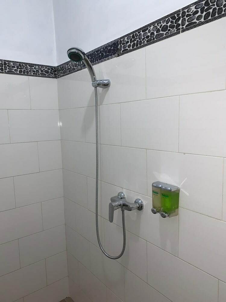 Hostal Mamaras Guest House