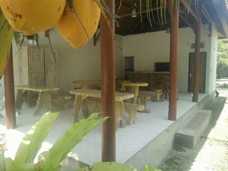 Hostal Crystal Bay Bungalows