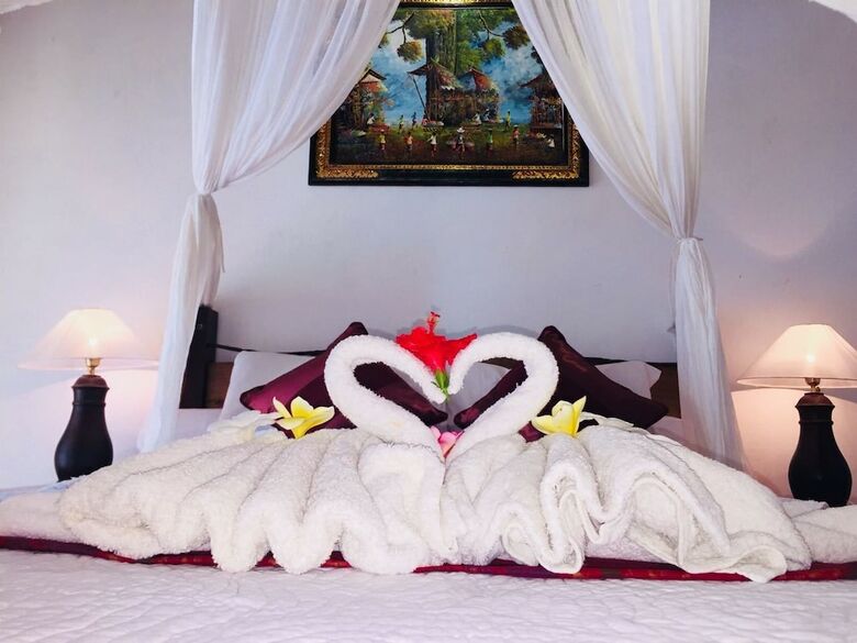 Hostal Crystal Bay Bungalows