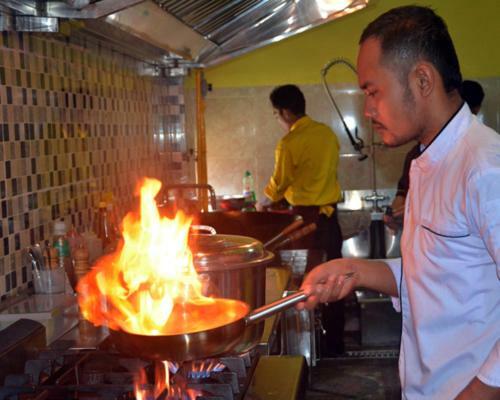 Caspla Beach Hotel Resto And Bar