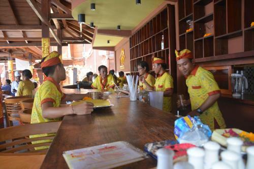 Caspla Beach Hotel Resto And Bar