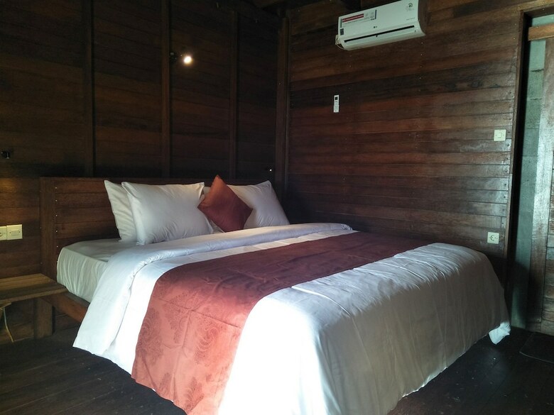 Bed & Breakfast Waterside Inn Nusa Penida