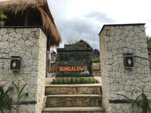 Hostal Bamboo Bungalows