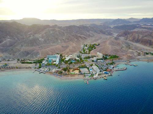 Vacation Rental Apartment With Sea View
