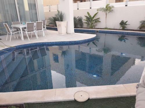 Lodge Turquoise Apartment With Pool