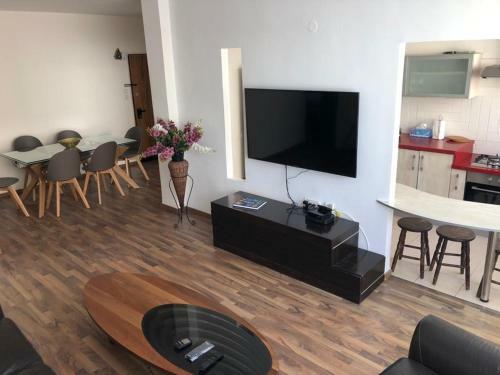 Sky Home Apartment Jabotinsky 8