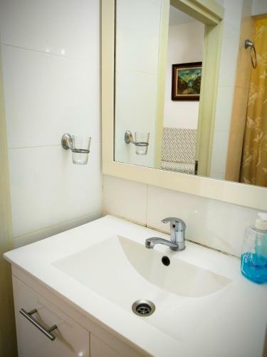 Apartments S&l Near The Rambam And The Sea