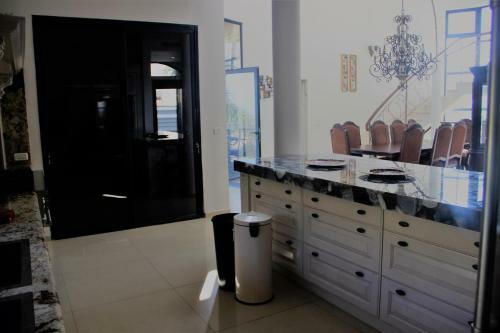 Villa Vila Manor
