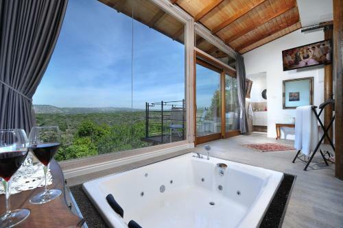 Finestra Suites
