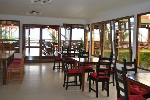 Hostal Pension La Ponton