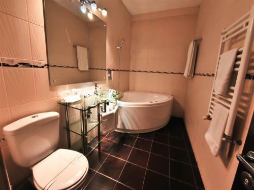 Hotel Magic Trivale