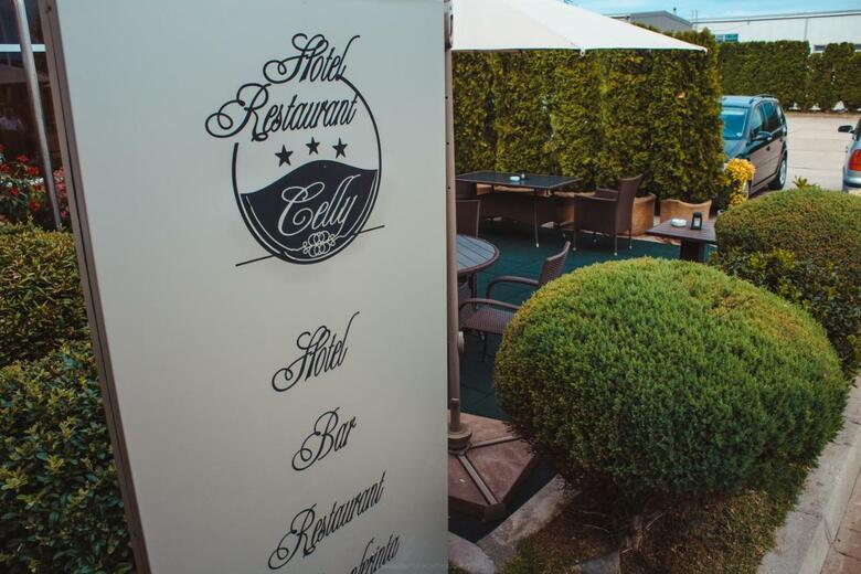 Celly Hotel