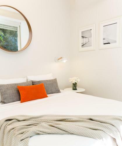 Luxurious By The Beach Apartment With Garden