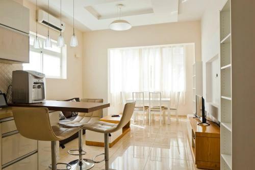 Ben Yehuda-gordon Beach Apartment