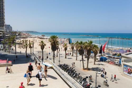 By 31 - By Beach Apartments Tlv