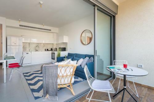 Yona Hanavi Apartment