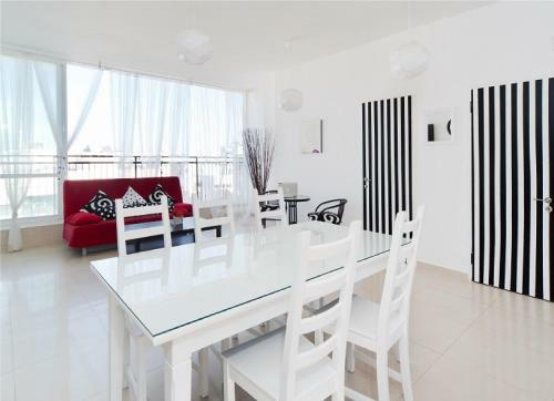 Apartamento Beautiful 3bd W/ Private Parking By Sea N' Rent