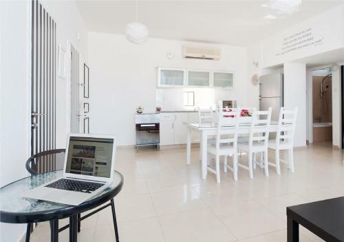 Apartamento Beautiful 3bd W/ Private Parking By Sea N' Rent