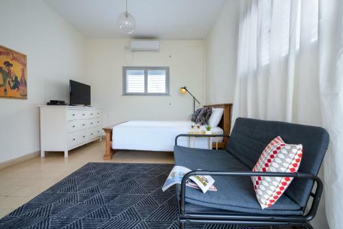 Beach Apartments By Reines5 Tlv