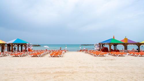 Beach Apartments By Reines5 Tlv