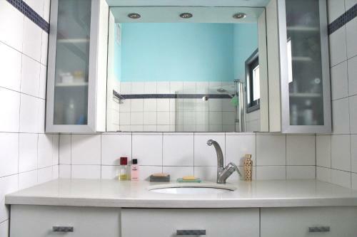 Apartamento Jabutinsky-hilton Beach-family