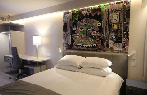 Link Hotel & Hub