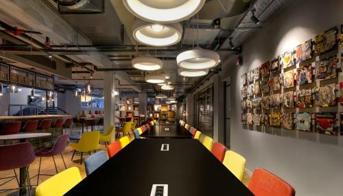 Link Hotel & Hub