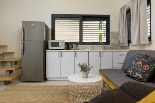 Luka 15 - By Beach Apartments Tlv