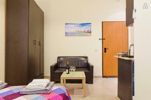 Nhe Rothschild Apartments