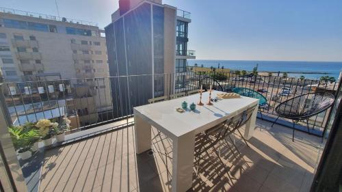 Design 3 Bdr Apartment Sea View - Beach Side #tl5