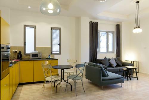 Apartamento Beachfront 52 By Tlv 2 Rent