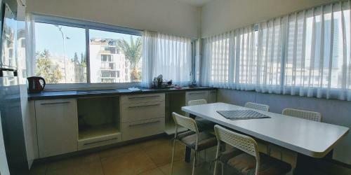 Begin19 Apartments & Hostel
