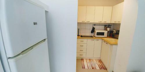 Begin19 Apartments & Hostel