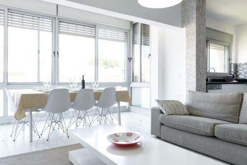 Frishman 3 Bedrooms Apartment