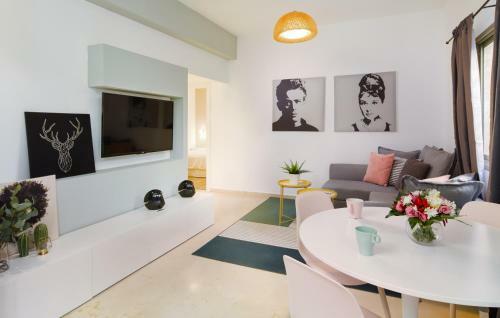 Modern 2 Bdr Spacious Apartment