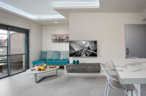 Posh 2br Apartment By Holyguest