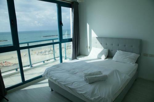 Apartamento M Sea Suites - By The Beach