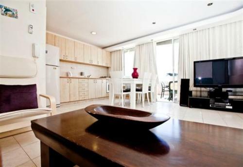 Apartamento Hayarkon By The Beach
