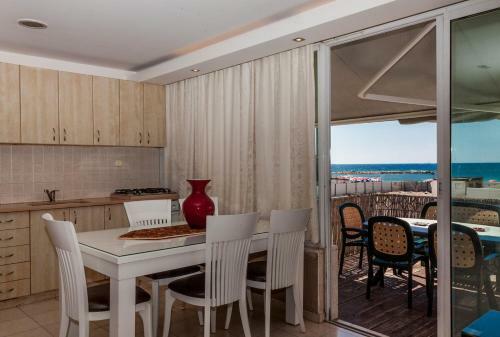 Apartamento Hayarkon By The Beach