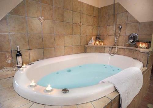 Hostal Etzel Tami Hospitality