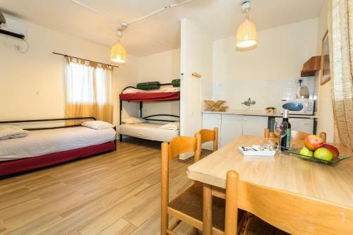 Hostal Etzel Tami Hospitality